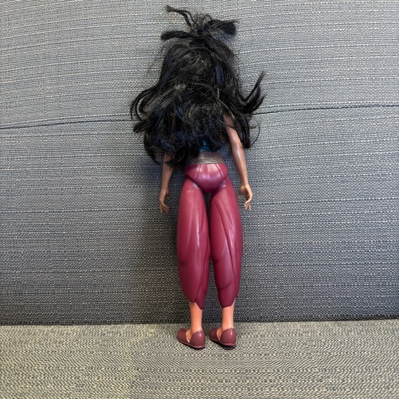 Disney Raya and the Last Dragon Fashion Doll - Picture 2 of 4